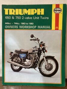 大田区下丸子で出張買取したトライアンフ(TRIUMPH)の洋書整備マニュアル(Haynes)
